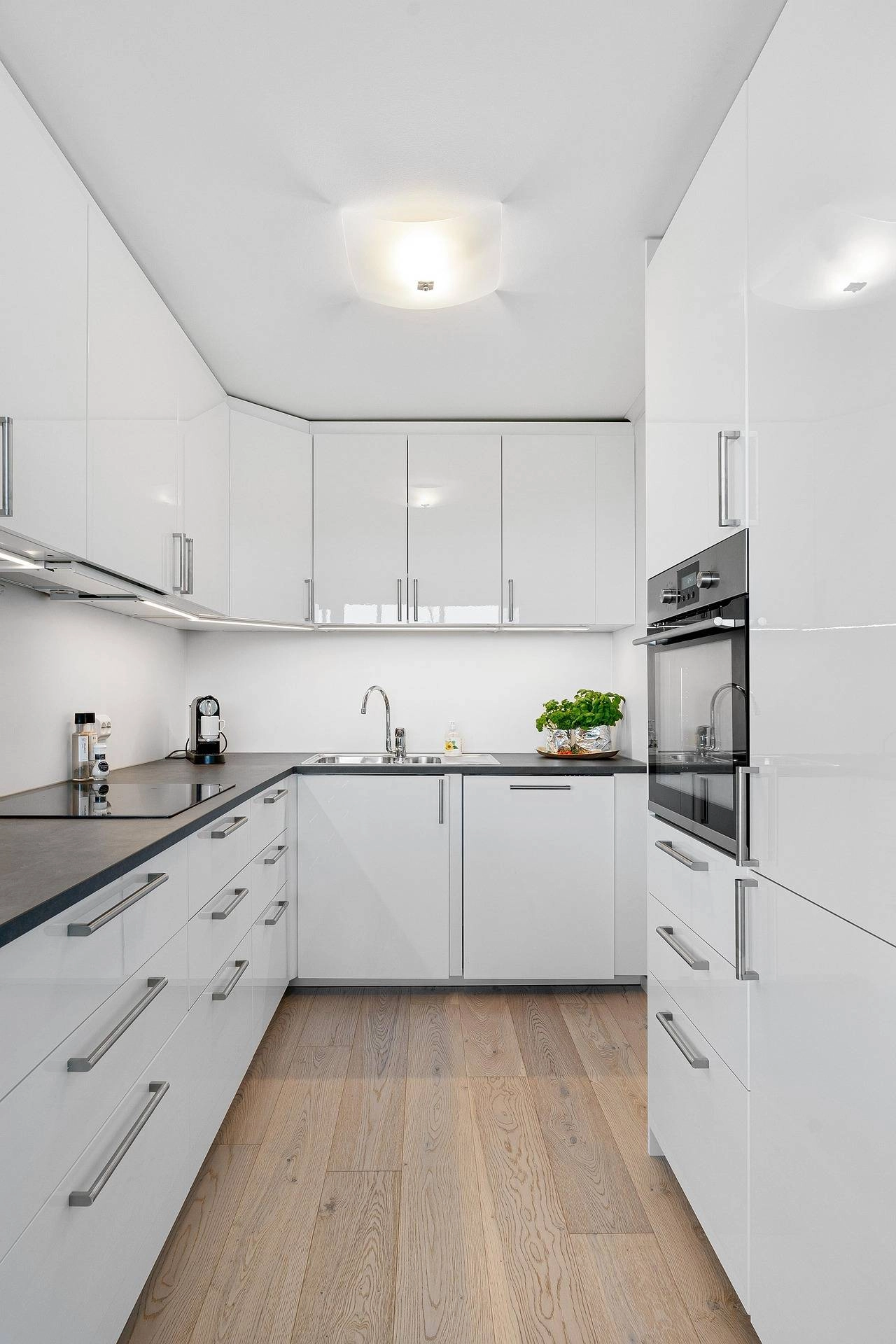 Real Estate Kitchen